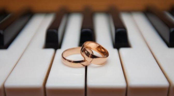 Wedding Preparation: Daftar Lagu untuk Pernikahan si Pecinta Musik Indie